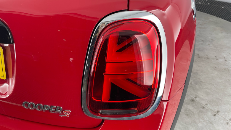 MINI Hatchback 2.0 Cooper S Classic Premium 5dr Auto Petrol Hatchback